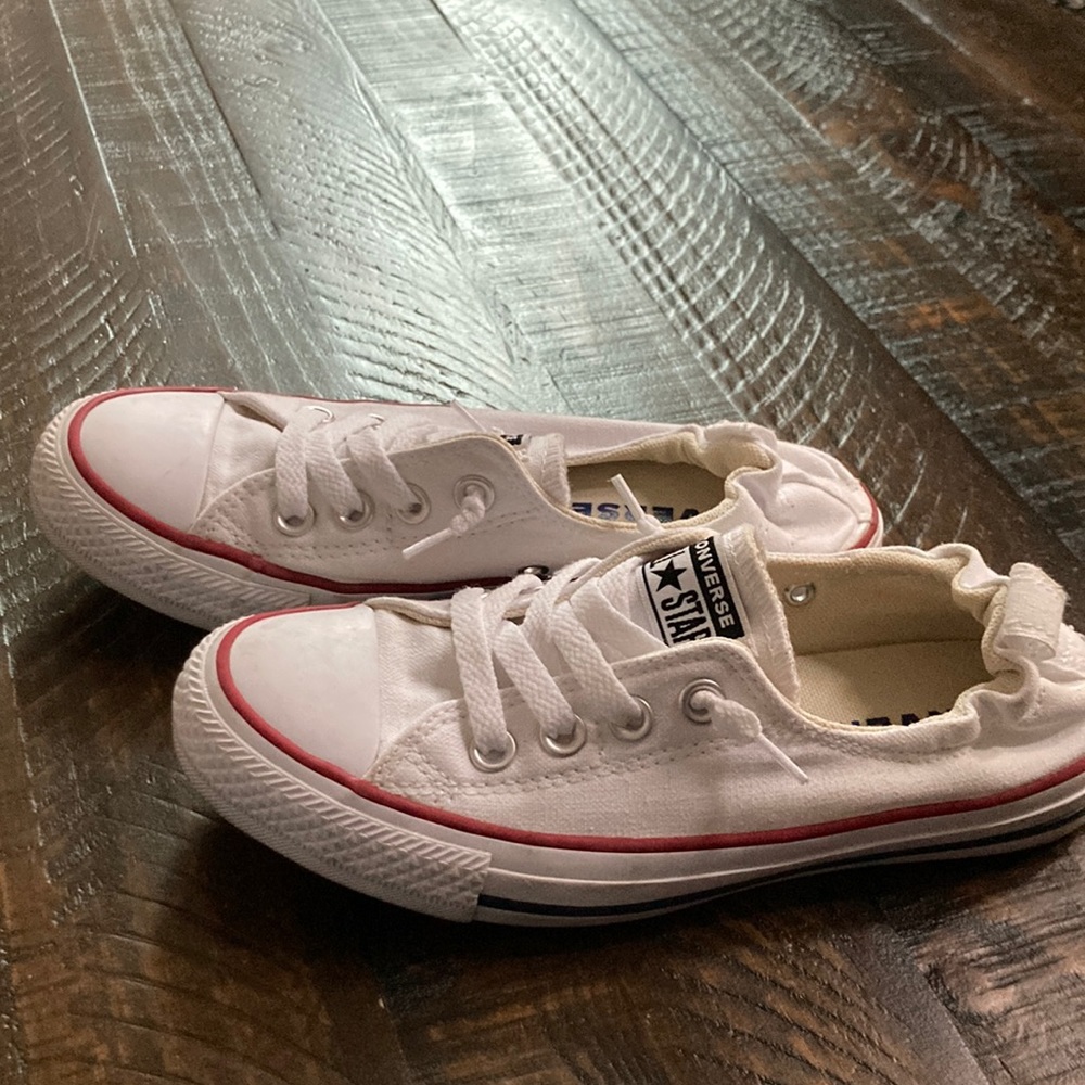White cinched back converse